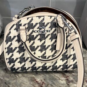 Coach Black and Cream Houndstooth Crossbody Bag